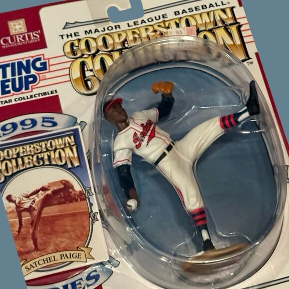 1995 Satchel Paige MLB Cooperstown Collection Starting Lineup Figure Sealed - Picture 3 of 6
